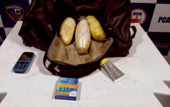 Policiais prendem em Coari colombiano procedente de Tabatinga  com três tabletes de cocaína