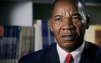 Reitor da Faculdade Zumbi dos Palmares classifica Mourão como racista