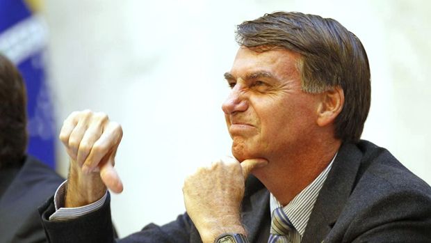 Maioria dos candidatos de Bolsonaro é derrotada nas eleições