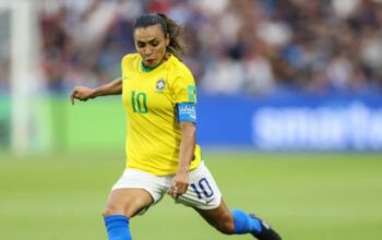 Após testar positivo para covid Marta é cortada da seleção feminina