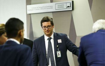 Bancada do PT e PSOL vão à Justiça contra uso de dinheiro público para monitorar políticos e jornalistas