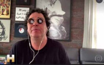 Casagrande chora ao vivo no jornal Hoje ao falar de Maradona