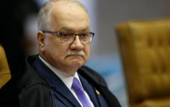 Epidemia não deve impedir audiências de custódia, diz ministro Edson Fachin