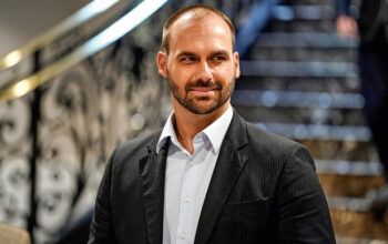 FGV aponta Eduardo Bolsonaro como o  que mais espalhou fake news sobre a eleição