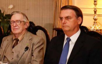 "Bolsonaro:se você não é capaz nem de defender a liberdade dos amigos mais fiéis   renuncie a vá para casa”, Olavo Carvalho