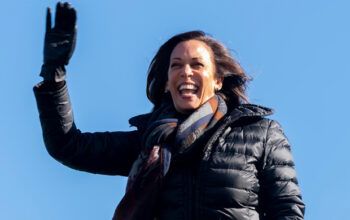 Harris é a primeira mulher eleita vice-presidente dos EUA