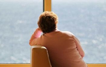 Idosa com demência é despejada de lar por receber visita da filha