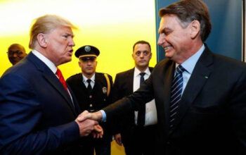 No Paraná, Bolsonaro diz que Trump não é a pessoa mais importante do mundo. "Deus é’,admite