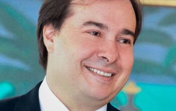 Rodrigo Maia só pensa em uma coisa: ser vice de Lula