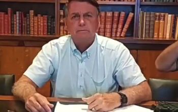 Bolsonaro chama Doria de “calcinha apertada” e critica viagem a Miami