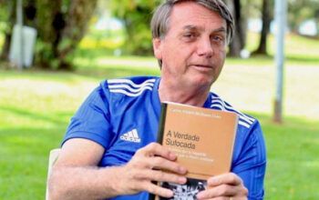 Bolsonaro elogia torturadores da ditadura e diz que existe interesse na sua morte dentro e fora do país