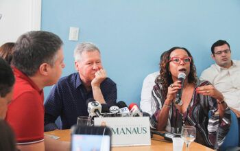 Mais de 2,5 mil servidores da Educação  municipal receberão o 14º e o 15º salários dia 23