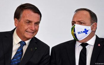 Ministro da Saúde recua e inclui CoronaVac na lista de vacinas