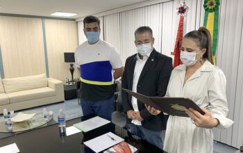 Nejmi Aziz assume cadeira de deputada estadual na vaga de Augusto Ferraz eleito prefeito do Iranduba