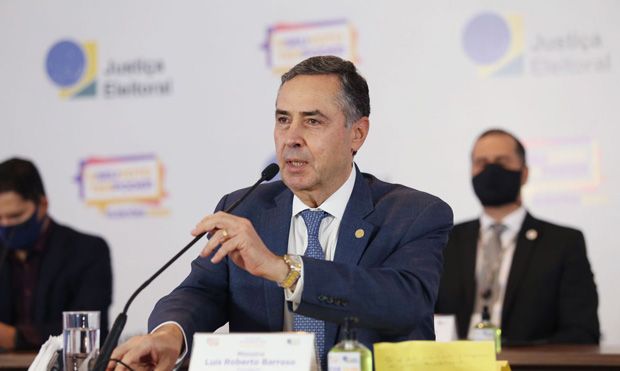 Por causa do alto número de abstenções, presidente do TSE diz que Brasil caminha para o voto facultativo