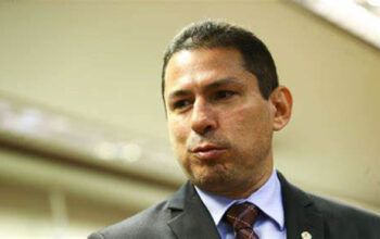 Marcelo Ramos critica decisão da Justiça de suspender por 15 dias atividades não essenciais: "é preciso frear esse ativismo"