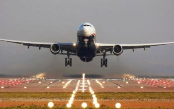 Após evidências de uma nova variante do coronavírus no Amazonas Inglaterra proíbe voos do Brasil