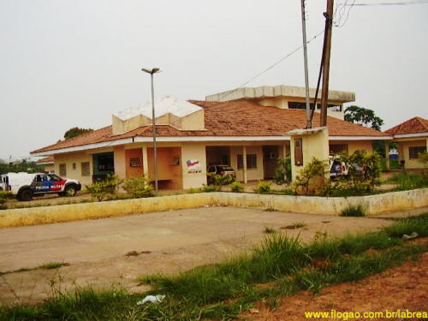 Dois homens e uma mulher de 19 anos são presos em Lábrea por tráfico de drogas