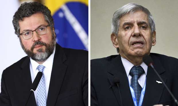 MPF abre investigação contra Augusto Heleno e Ernesto Araújo