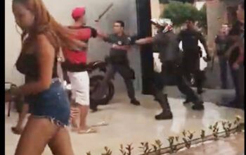 PMs agridem moradores ao defender colega em discussão de vizinhos - vídeo