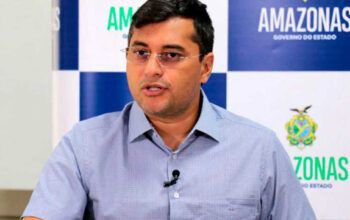 Wilson Lima sanciona lei que prevê multa de até R$ 10 mil para quem divulgar fake news sobre pandemia