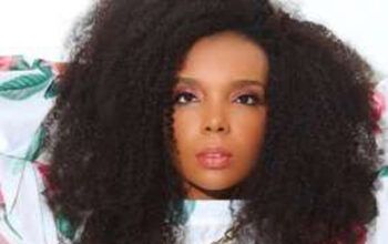 “Caráter e boa índole não tem cor”, ensina Thelma à  Karol Conká