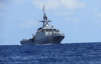 Marinha e PF apreendem barco com cocaína na costa de Pernambuco