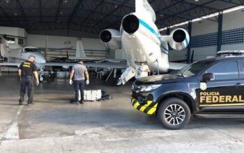 PF encontra 500 kg de cocaína em jatinho que ex-jogador do Santos a Portugal