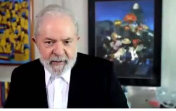 Líder nas pesquisas, Lula reforça sua candidatura: "não negarei o convite"