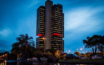 Copom eleva taxa básica de juros para 4,25% ao ano