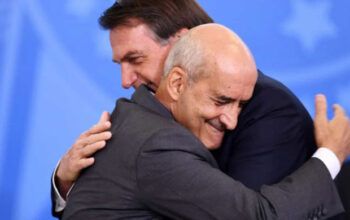 General Ramos disse ter levado a mulher em Hospital Militar usado por civis: 'horror, nível INSS' (vídeo)