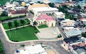 TCE suspende contrato de oito carros blindados homologado  por R$ 3 milhões  pela prefeita de Coari