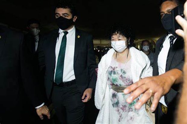 'Médica agia como urubu na carniça', diz Mandeta
