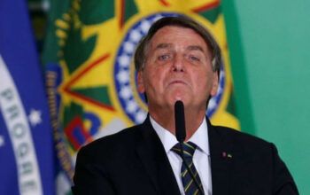 "Não tem cabimento isso. Se o Congresso aprovar o voto impresso, vamos ter eleições com voto impresso e ponto final, não se discute mais este assunto, ponto final", reforçou.