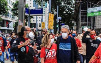 Chico Buarque celebra 77 anos ao lado do povo contra o genocídio