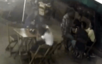 Valentão bate em mulher e recebe o troco com baita surra em restaurante no Rio de Janeiro (vídeo)