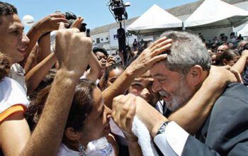 Lula amplia vantagem sobre Bolsonaro para 2022 e marca 58% a 31% no 2º turno