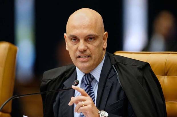 Alexandre Moraes prorroga inquérito sobre interferência de Bolsonaro na Polícia Federal