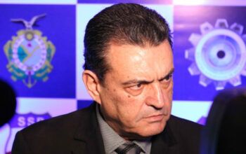 Coronel Bonates é exonerado da SSP por envolvimento com crime organizado, diz vice-governador