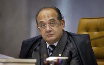 Gilmar Mendes diz que voto impresso é "conversa fiada"