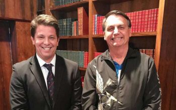 Mario Frias diz que historiador negro precisa de "bom banho"