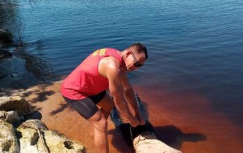 Corpo encontrado próximo à Ponta Negra apresenta marca de perfuração na região da nuca