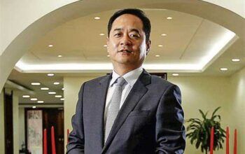 Após a prisão de Jefferson embaixador chinês bate palmas e deseja "lindo dia para todos"