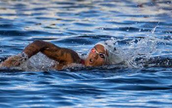 Ana Marcela conquista o ouro na maratona aquática