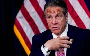 Após denúncias de assédio, governador de Nova York renuncia ao cargo