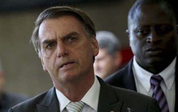 Bolsonaro diz que pedirá ao Senado impeachment contra ministros Barroso e Alexandre