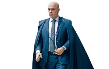 Bolsonaro entrega ao Senado pedido de impeachment de Alexandre de Moraes