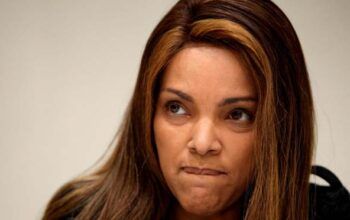 Câmara dos Deputados aprova cassação do mandato de Flordelis, acusada de ser a mandante do assassinato do marido