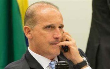 CPI da Pandemia aprova acareação entre Onyx Lorenzoni e Luís Miranda sobre Covaxin