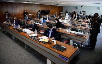 CPI da Covid ao vivo: senadores ouvem coronel da reserva Helcio Bruno